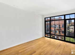 209 Jackson St #2R, Brooklyn, NY 11211
