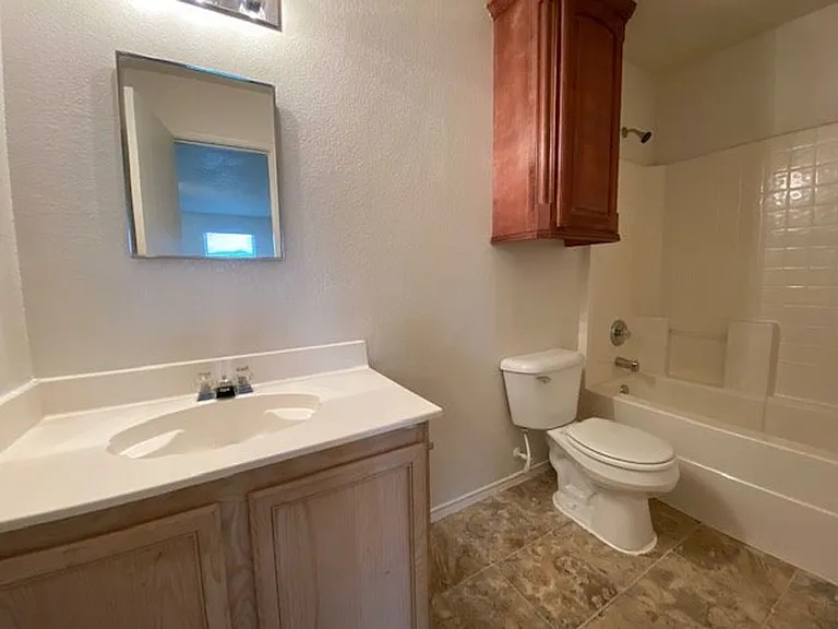5413 Emmeryville Ln — Photo 11
