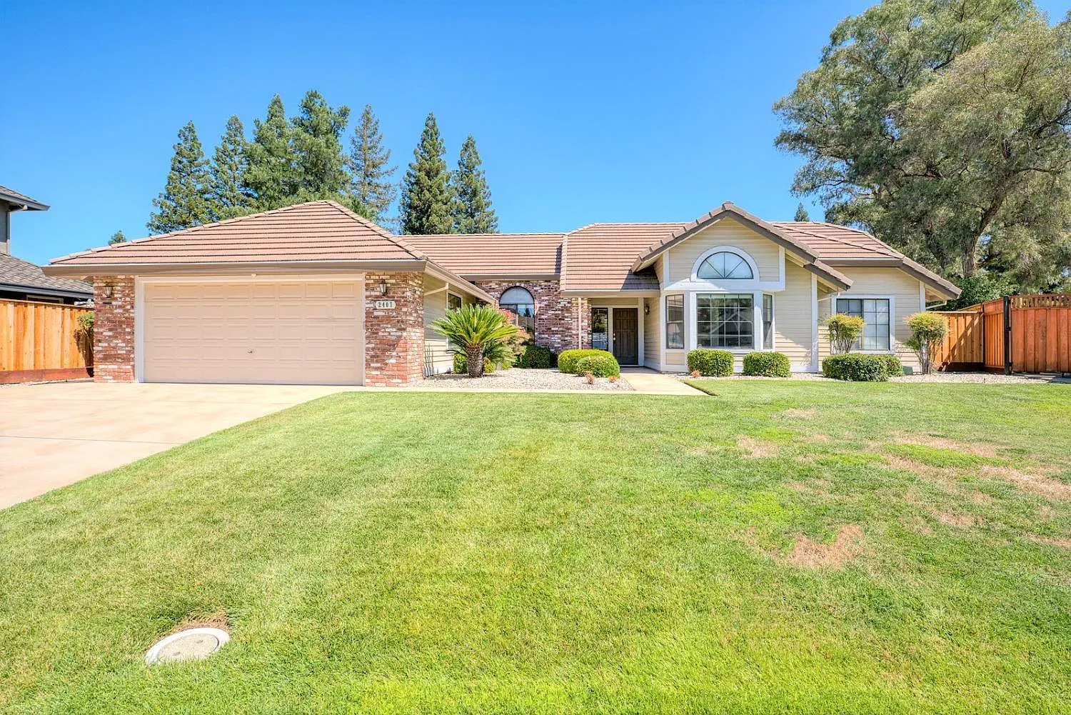 2407 Ridgeside Ct photo 1
