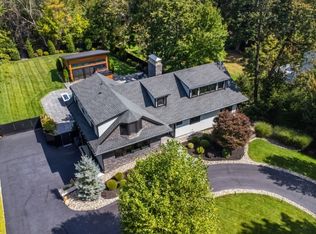 82 Fells Rd, Essex Fells, NJ 07021