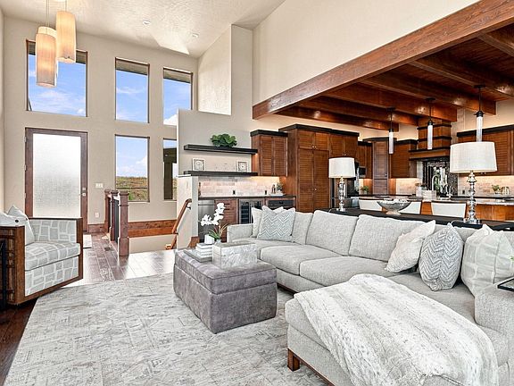 4th image of 1201 E Fireside Ln