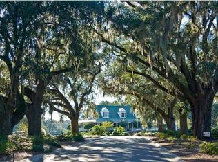 131 Golfview Ln, Summerville, SC 29485