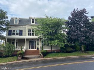 215 N West St, Doylestown, PA 18901