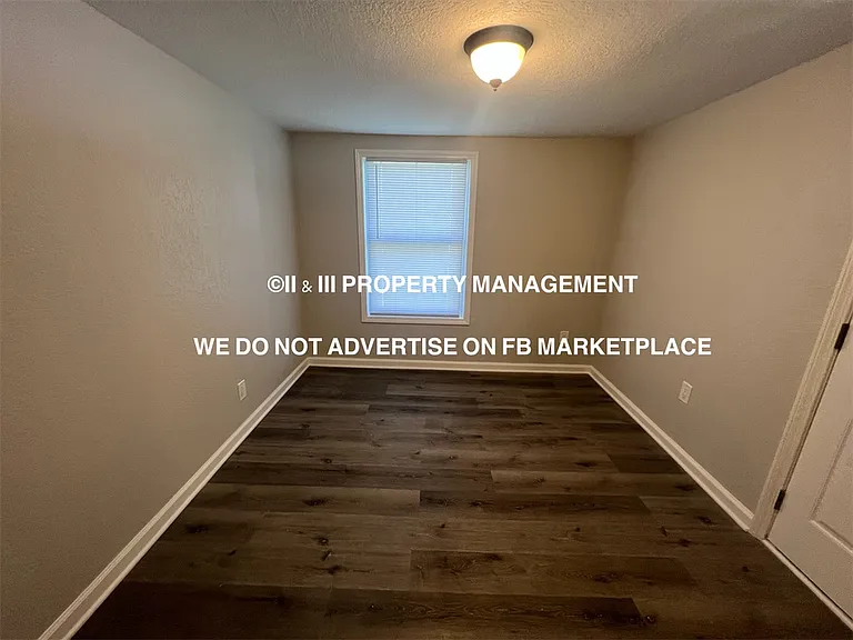 488 N Neconi Ave — Photo 9