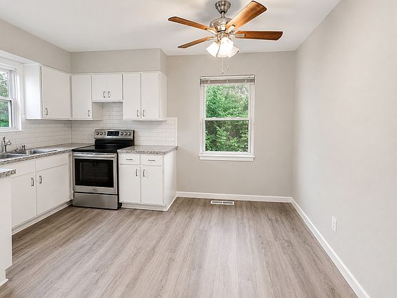 3rd image of 210 N Morse Ave #24
