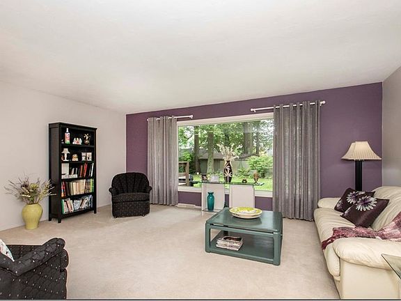 5th image of 334 Beechwood Dr