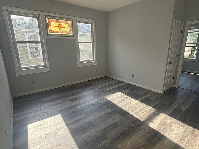 218 E 9th Ave — Photo 4