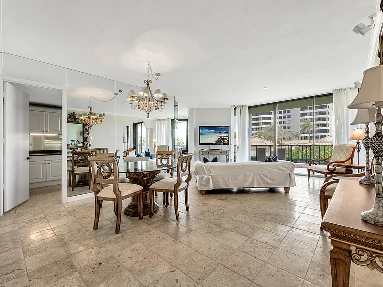 530 Ocean Dr #202 — Photo 6
