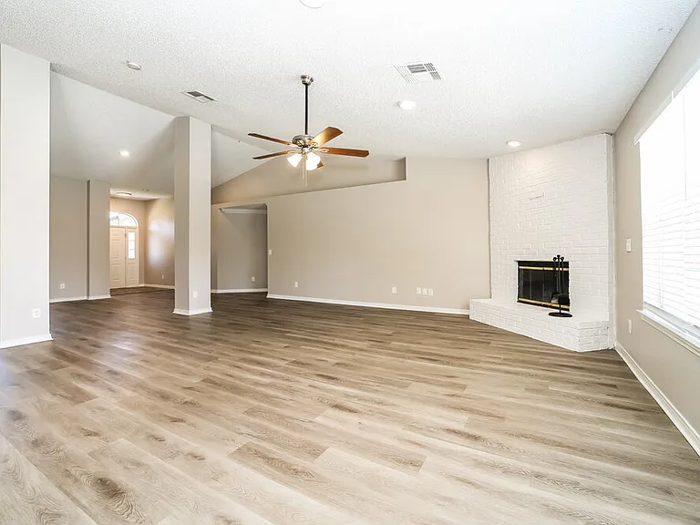 3017 Morning Sun Dr — Photo 4