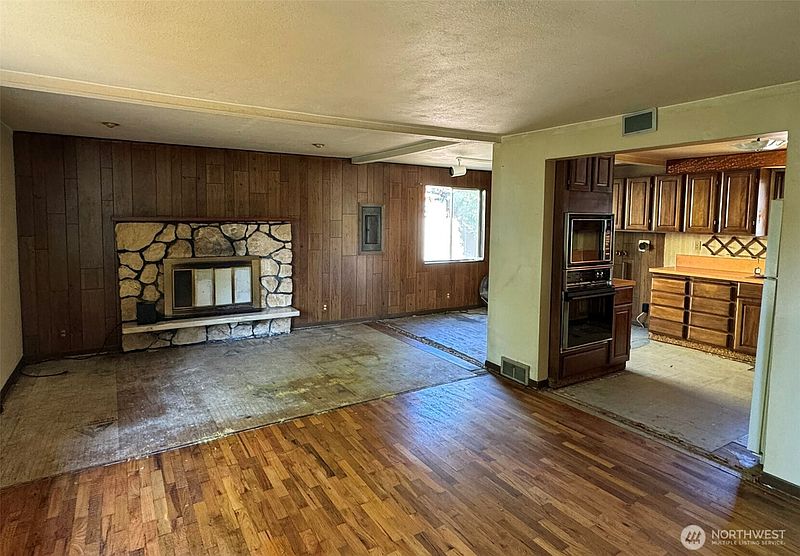 4th image of 12346 1st Avenue NE