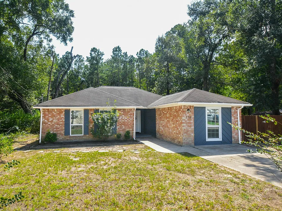 116 Oakmont Dr