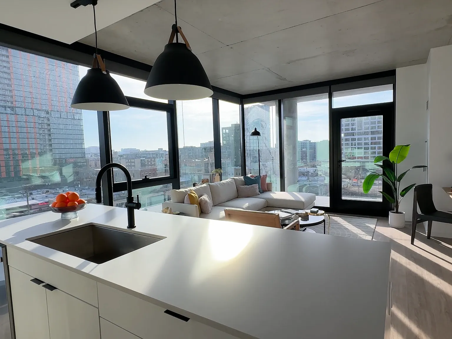 2 bed, 1070 sqft, $4,300 — Photo 1