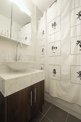 Rented by CORE | media 44