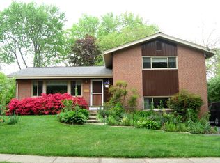 6303 Carnegie Dr, Bethesda, MD 20817