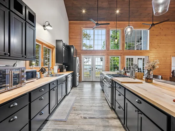 133 Hart Street, Newport, ME 04953