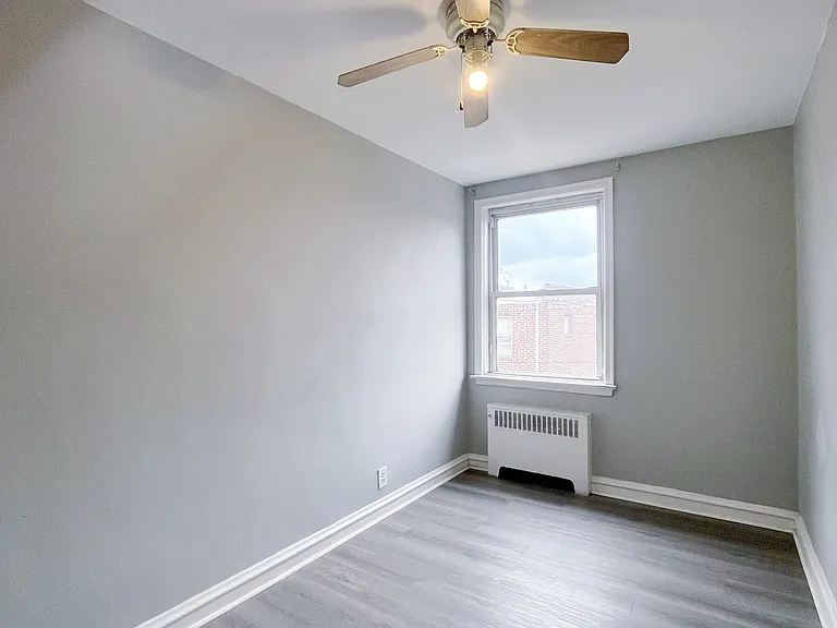 1522 Devereaux Ave — Photo 11