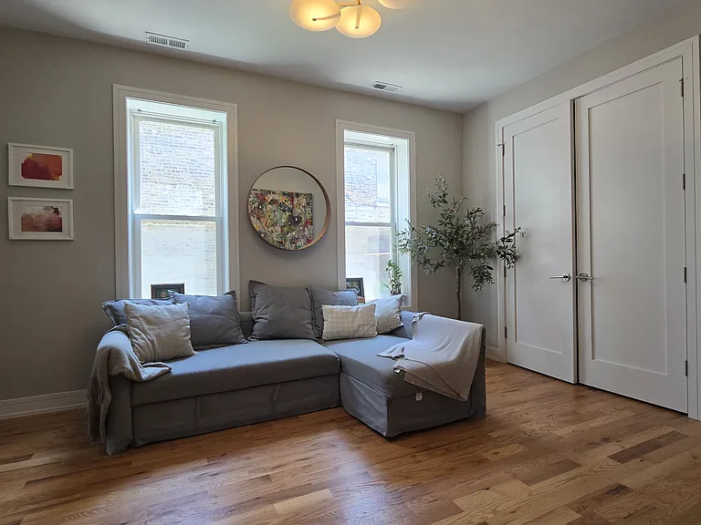 2047 W Walton St #1 — Photo 13