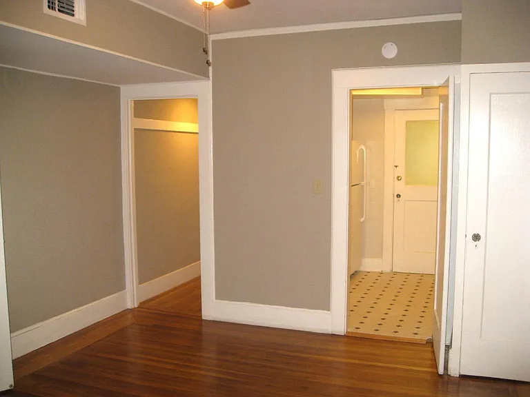 2601 E St #B — Photo 7