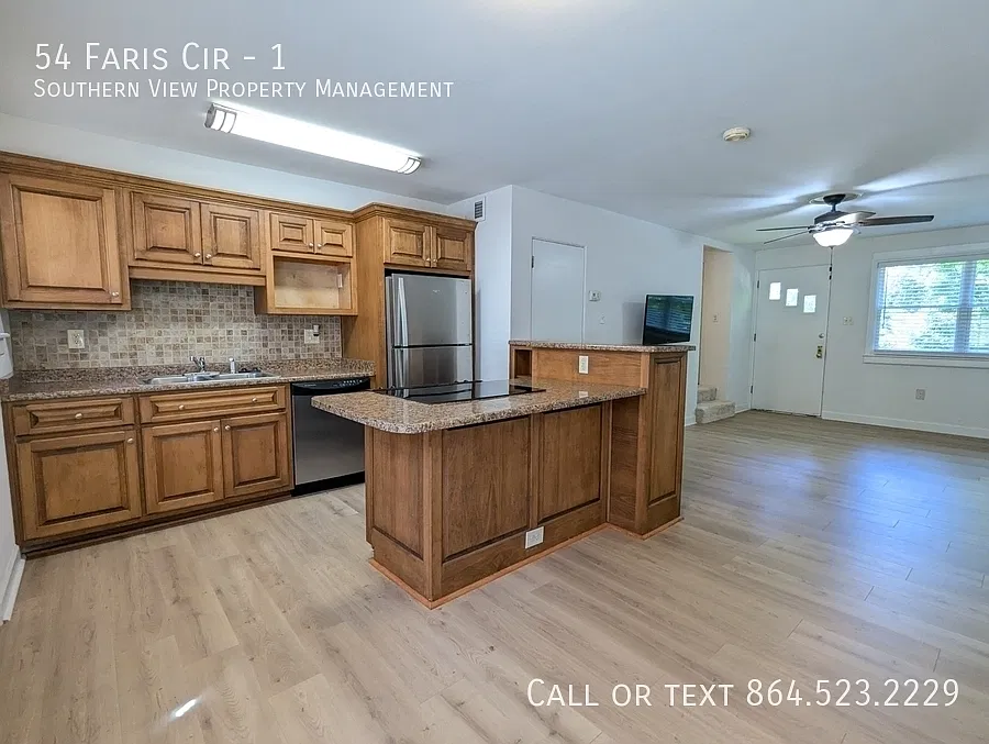 2 bed, 896 sqft, $1,445 — Photo 4