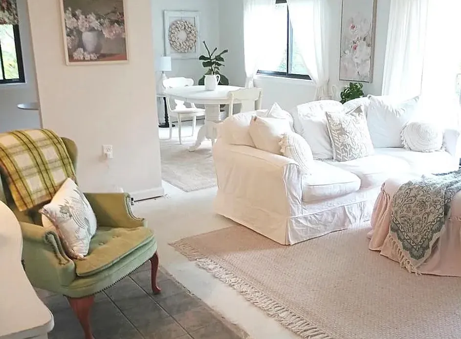 2 bed, 1000 sqft, $2,300 — Photo 2