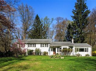 426 Pepper Ridge Rd, Stamford, CT 06905