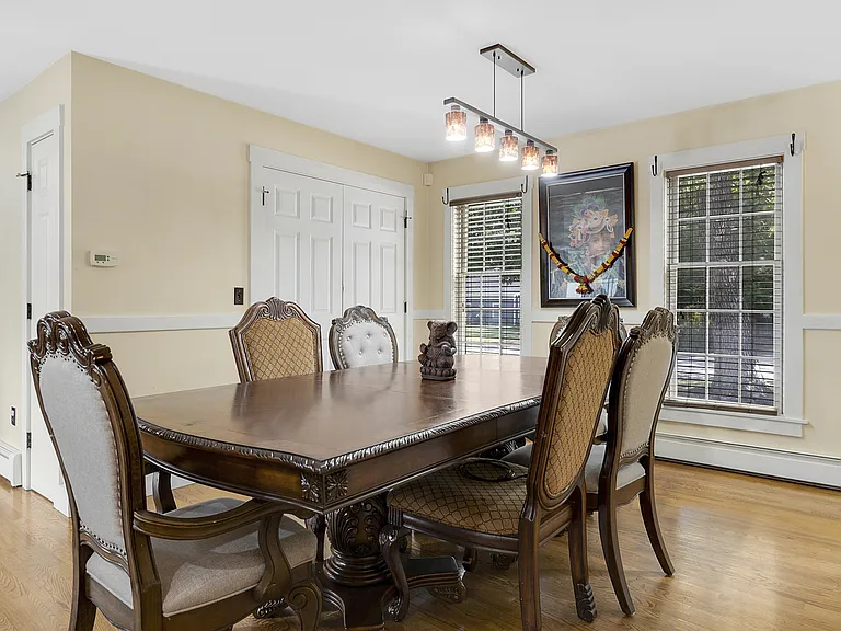 13 Andrew Ave — Photo 21