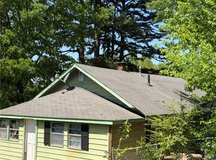 611 N Hughes St, Huntsville, AR 72740