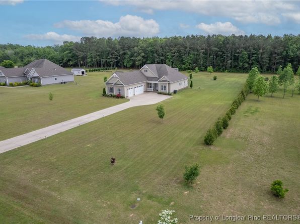 8220 Rivermist Ln, Linden, NC 28356