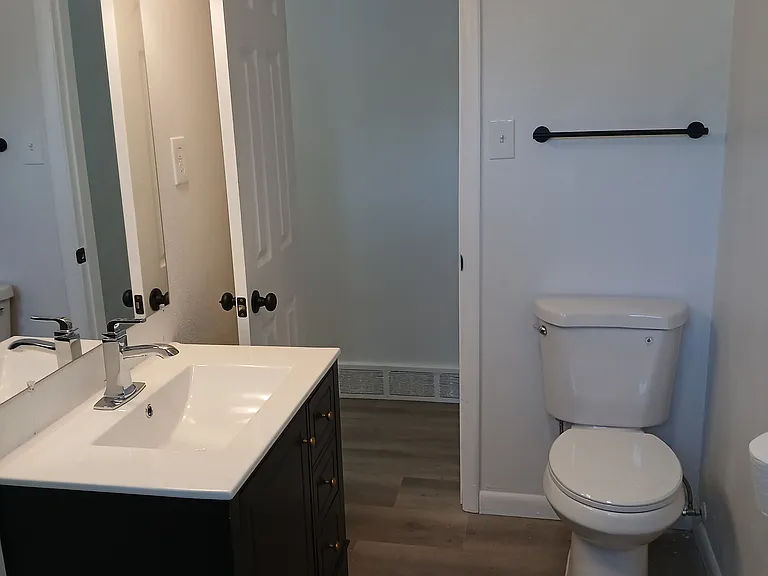 5475 S Elmwood St — Photo 16