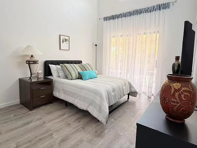 10483 N Autumn Hill Ln — Photo 9