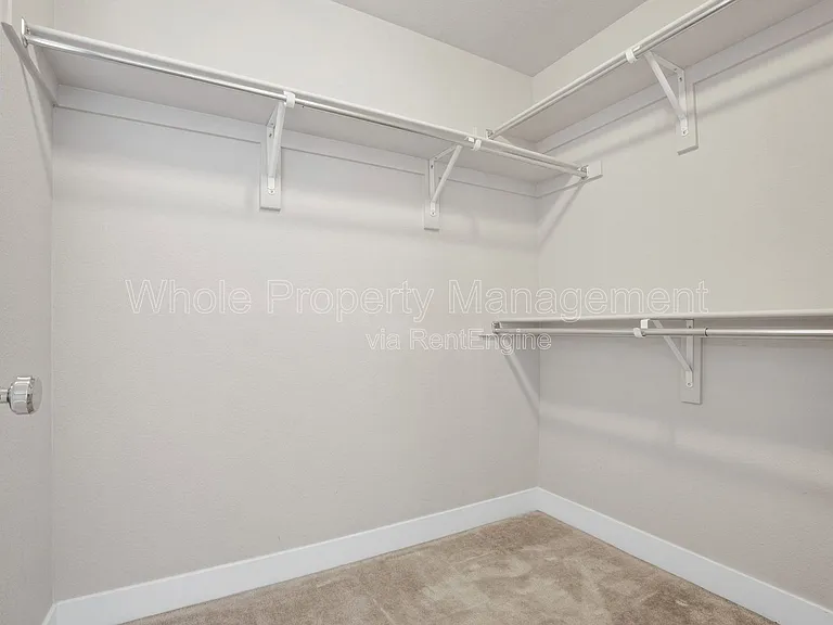 5829 N Beeler St — Photo 24