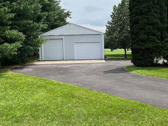 4th image of 14535 Hansberry Rd