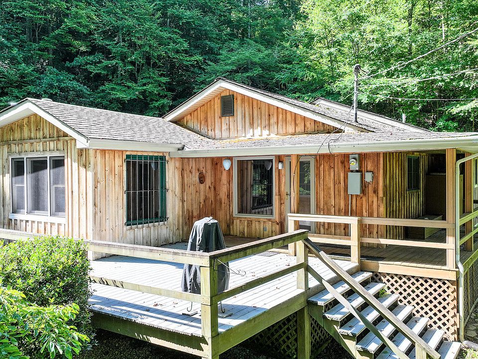1st image of 390 Fiddlers Branch Rd