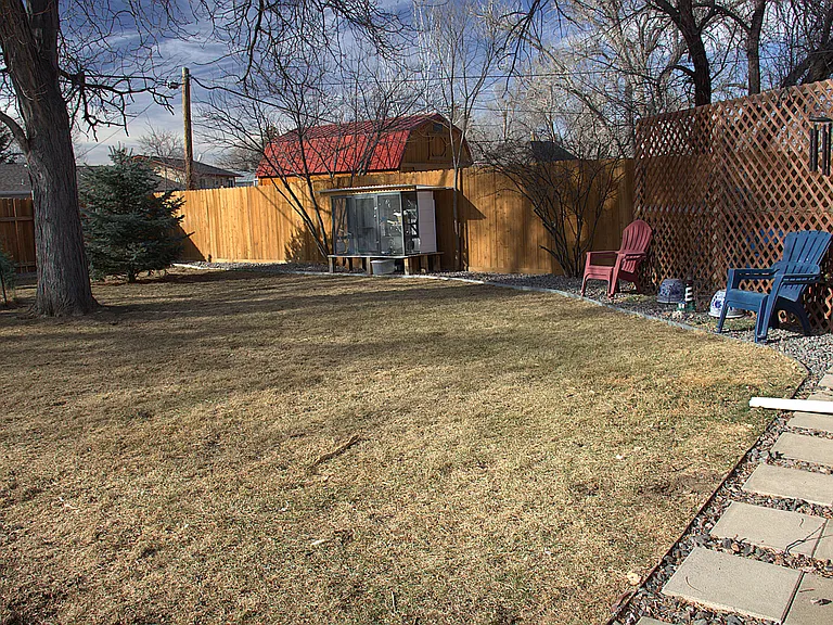 6 foot privacy fence (garden chairs and decorations not included)
