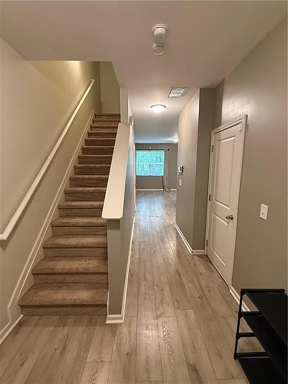 3 bed, 2.5 bath, 1514 sqft, $1,950 — Photo 2