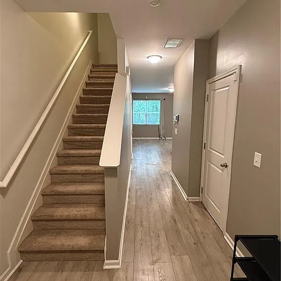 2330 McKenna Square Dr — Photo 2