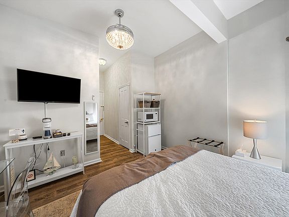 3rd image of 4600 Landis Ave #1C