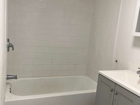 3rd image of 88 Highland Ave Floor 1