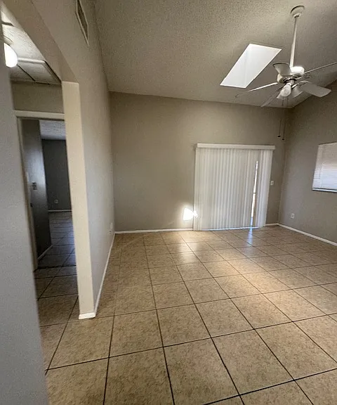 411 Diplomat Pkwy E — Photo 7