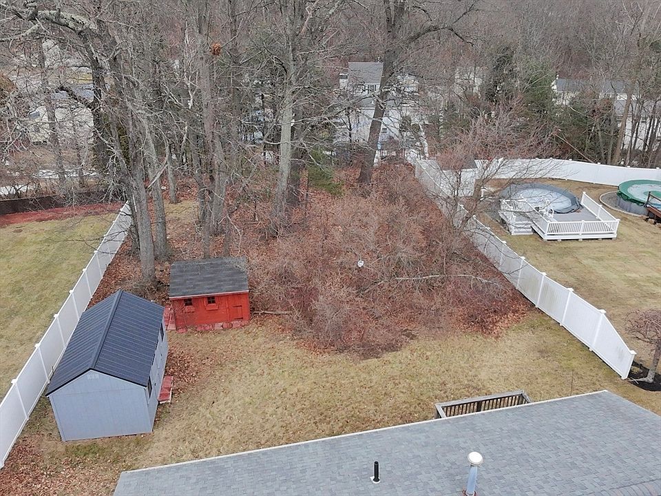 2nd image of 11 Timrod Dr