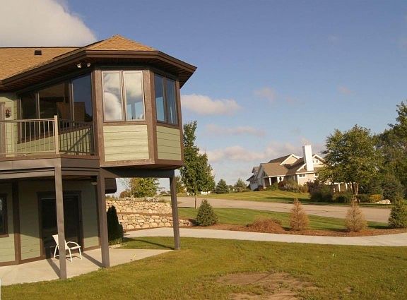 5th image of 4111 Wolverine Dr