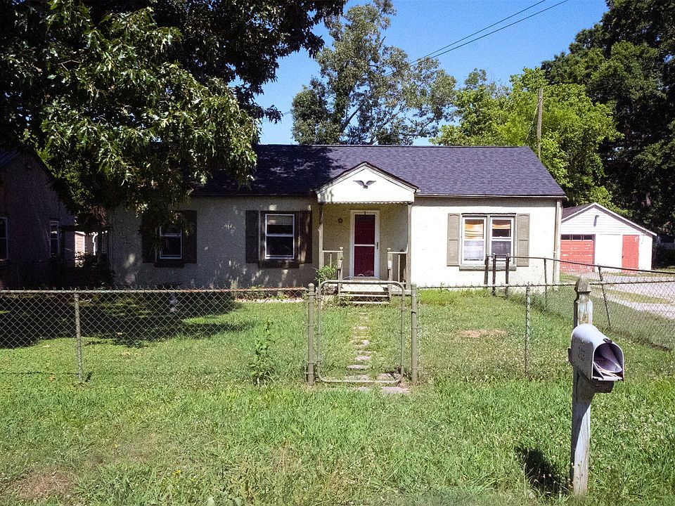 1st image of 213 Everglades Blvd