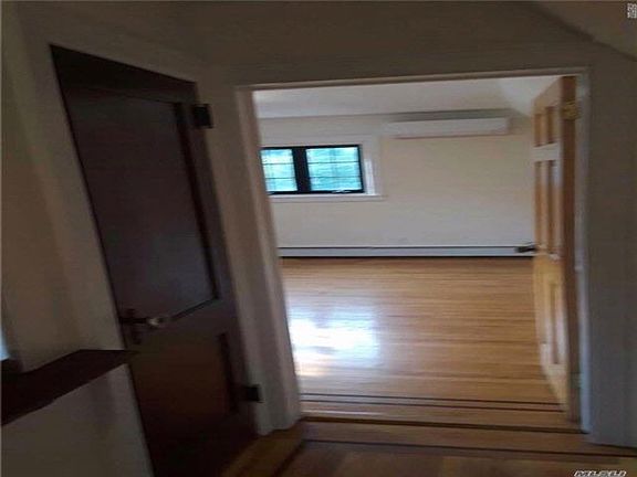 2nd image of 18215 Wexford Ter