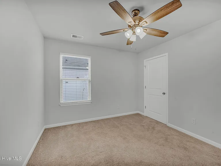 668 Buckeye Rd NE — Photo 16