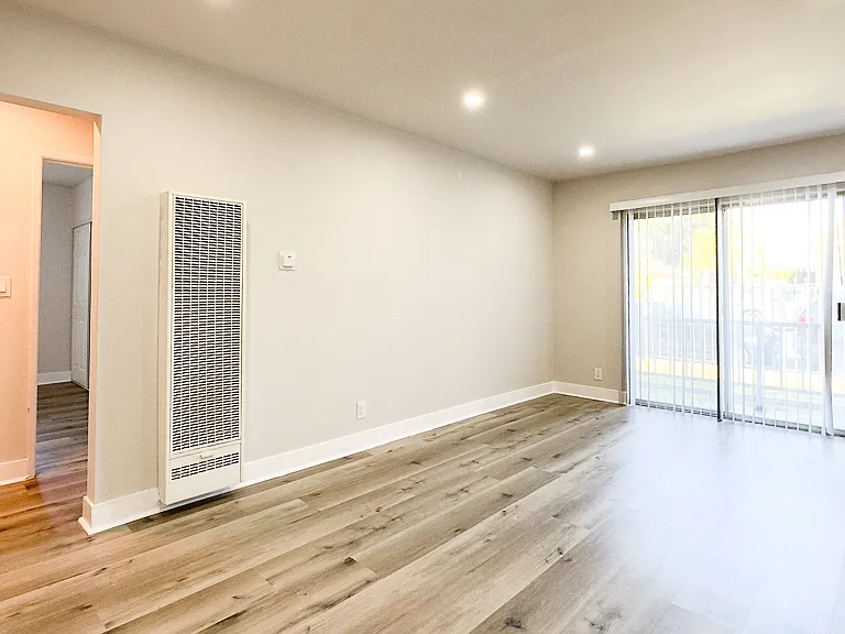 2233 S Ridgeley Dr #106 — Photo 7