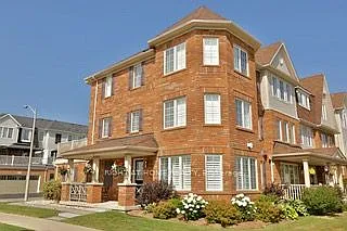 3192 Munson Cres — Photo 2