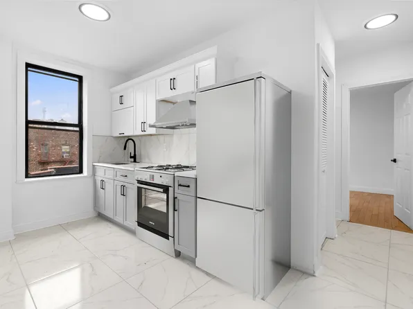 346 Montgomery Street image 1 of 4