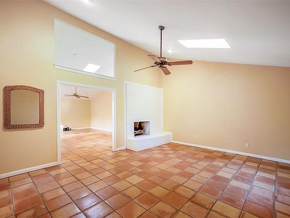 3rd image of 2112 Sonora Dr