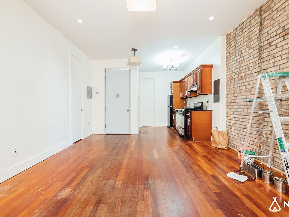 1st image of 126 Grattan St APT 2L