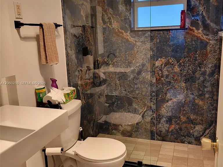220 Kings Point Dr #606 — Photo 16